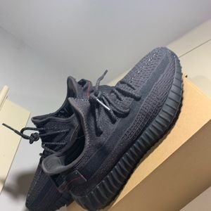 Yeezy reflective blacks